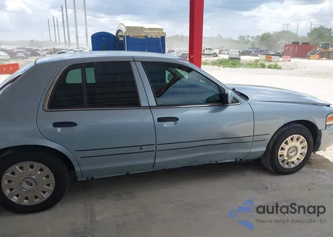 2004 Ford Crown Victoria Standard from USA, damaged, VIN 2FAFP73W14X112897